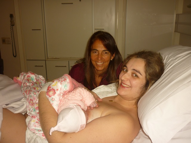 Junto a Carolina Wince en el parto de Carmela