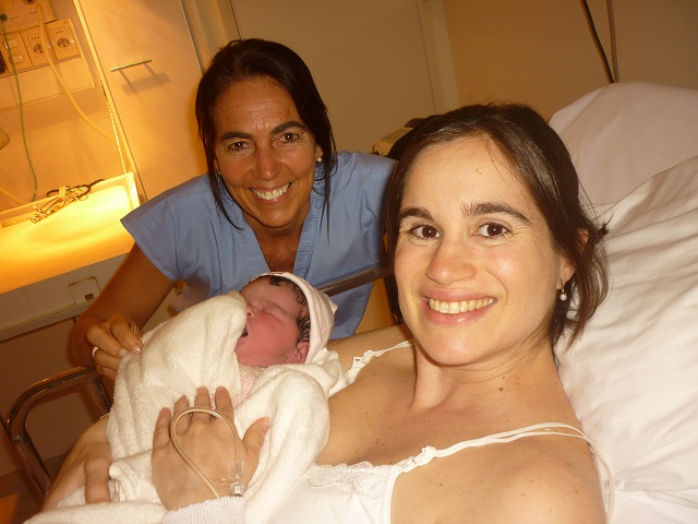 Junto a Paula Rodriguez recibiendo a Margarita, su tercer parto